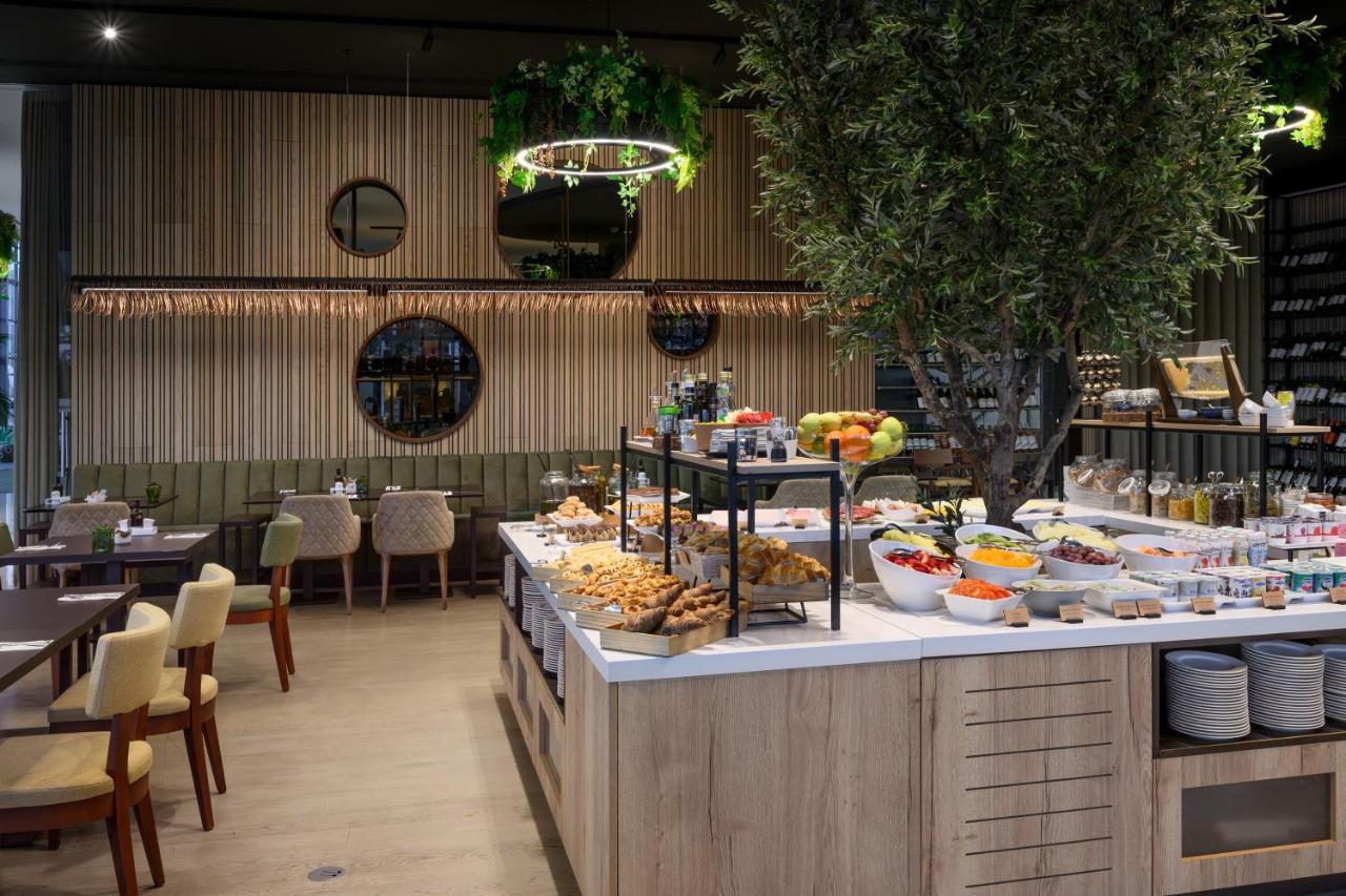 Melia Braga Hotel & Spa Экстерьер фото The restaurant