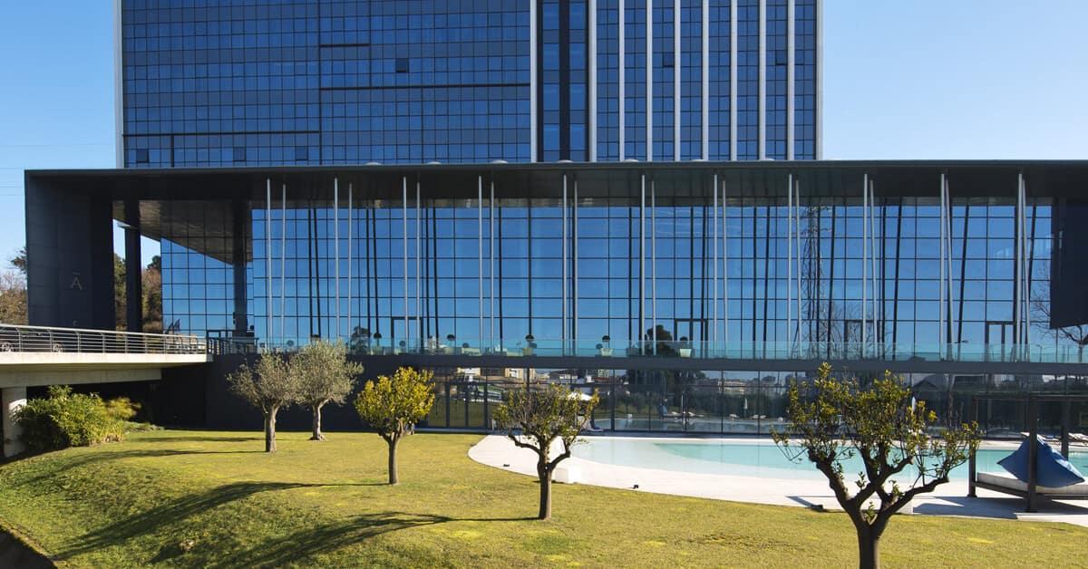 Melia Braga Hotel & Spa Экстерьер фото The new building of the University of Lleida