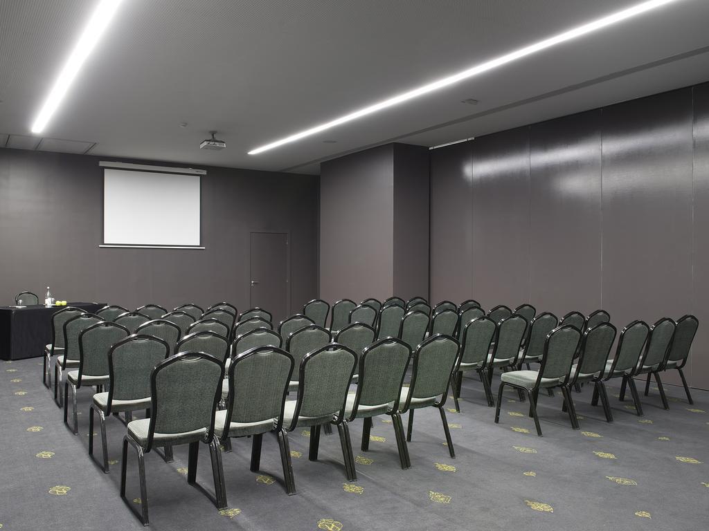 Melia Braga Hotel & Spa Экстерьер фото Meeting room