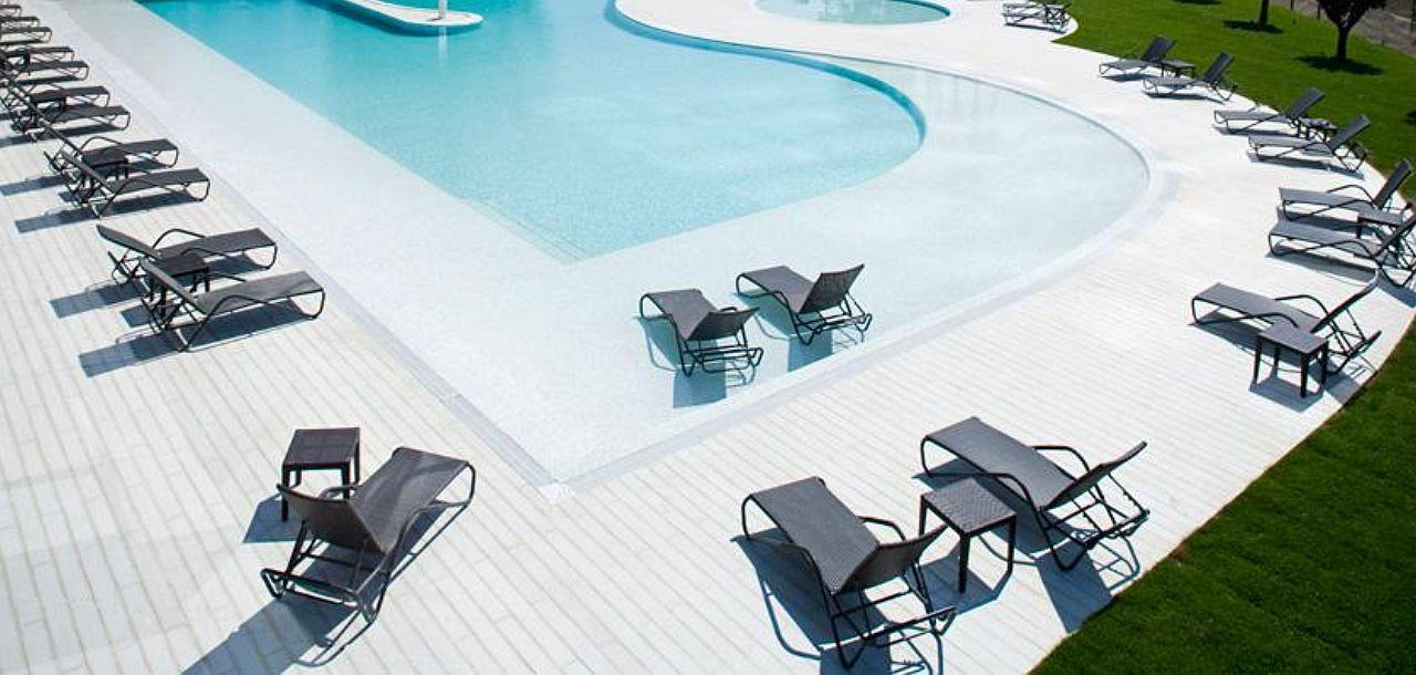 Melia Braga Hotel & Spa Экстерьер фото The pool at the Villa A