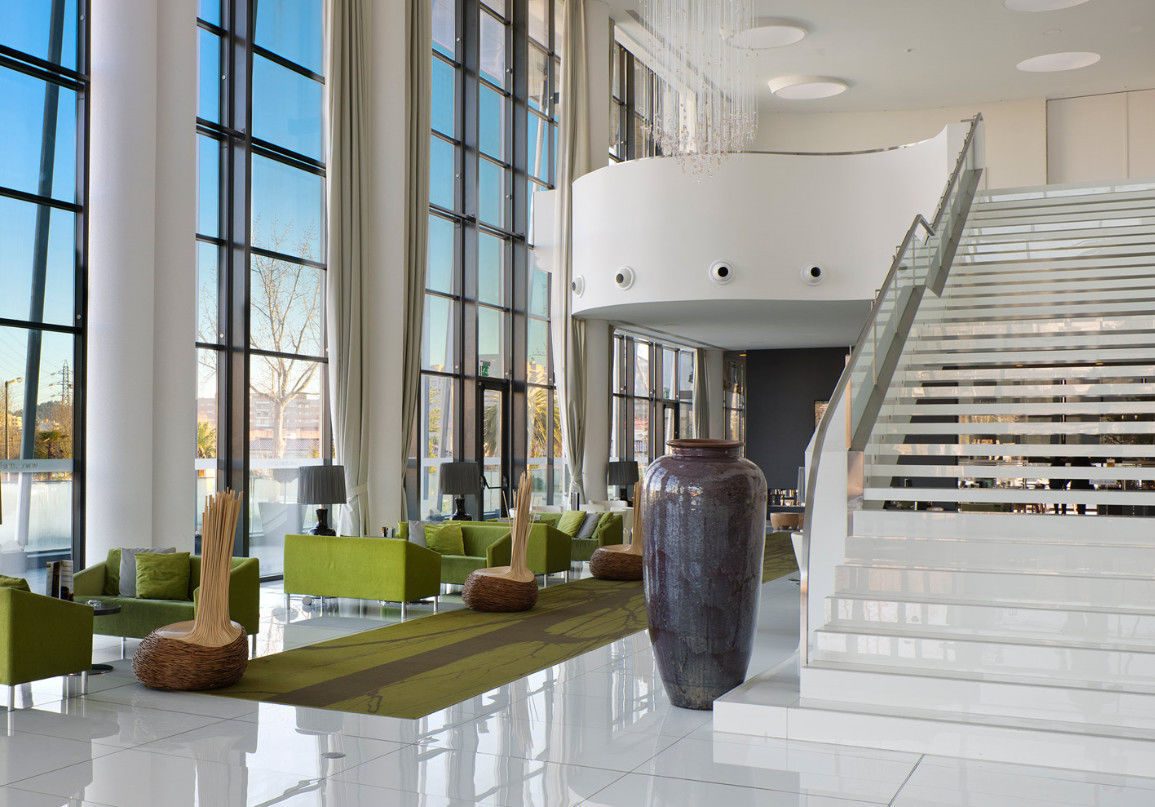 Melia Braga Hotel & Spa Экстерьер фото The lobby of the hotel