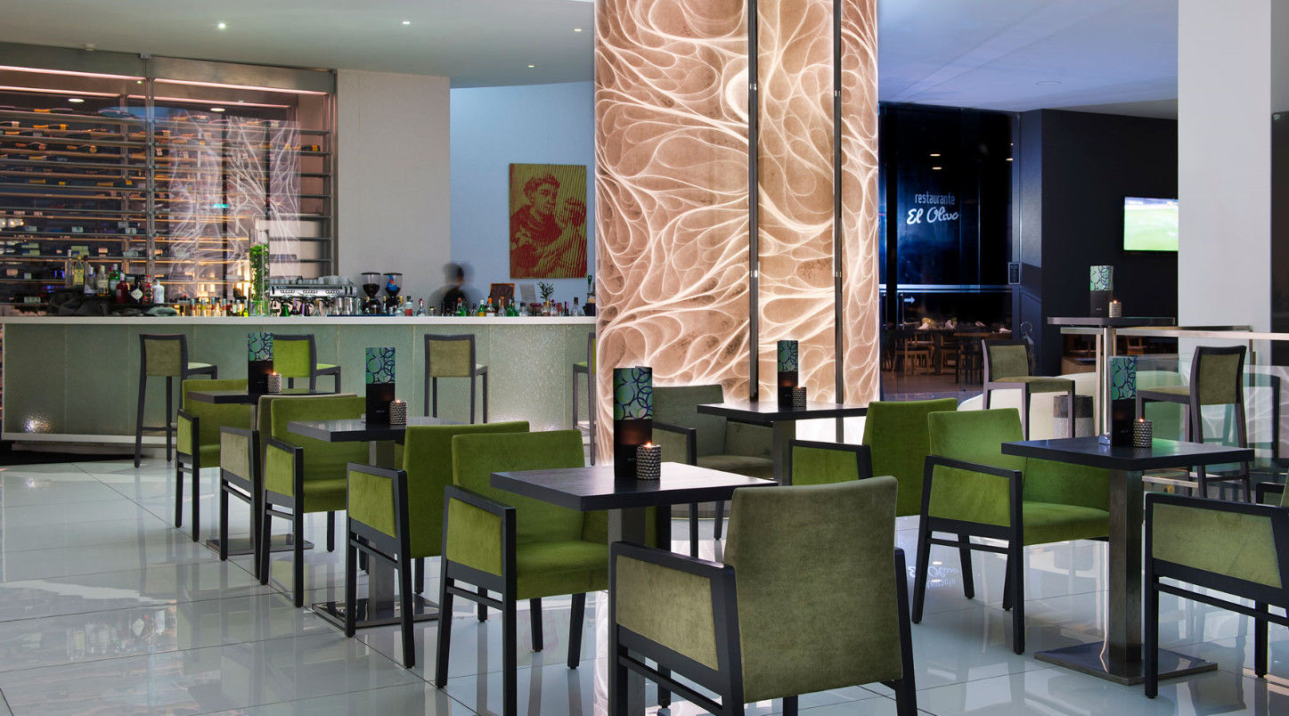 Melia Braga Hotel & Spa Экстерьер фото The lounge at KLIA