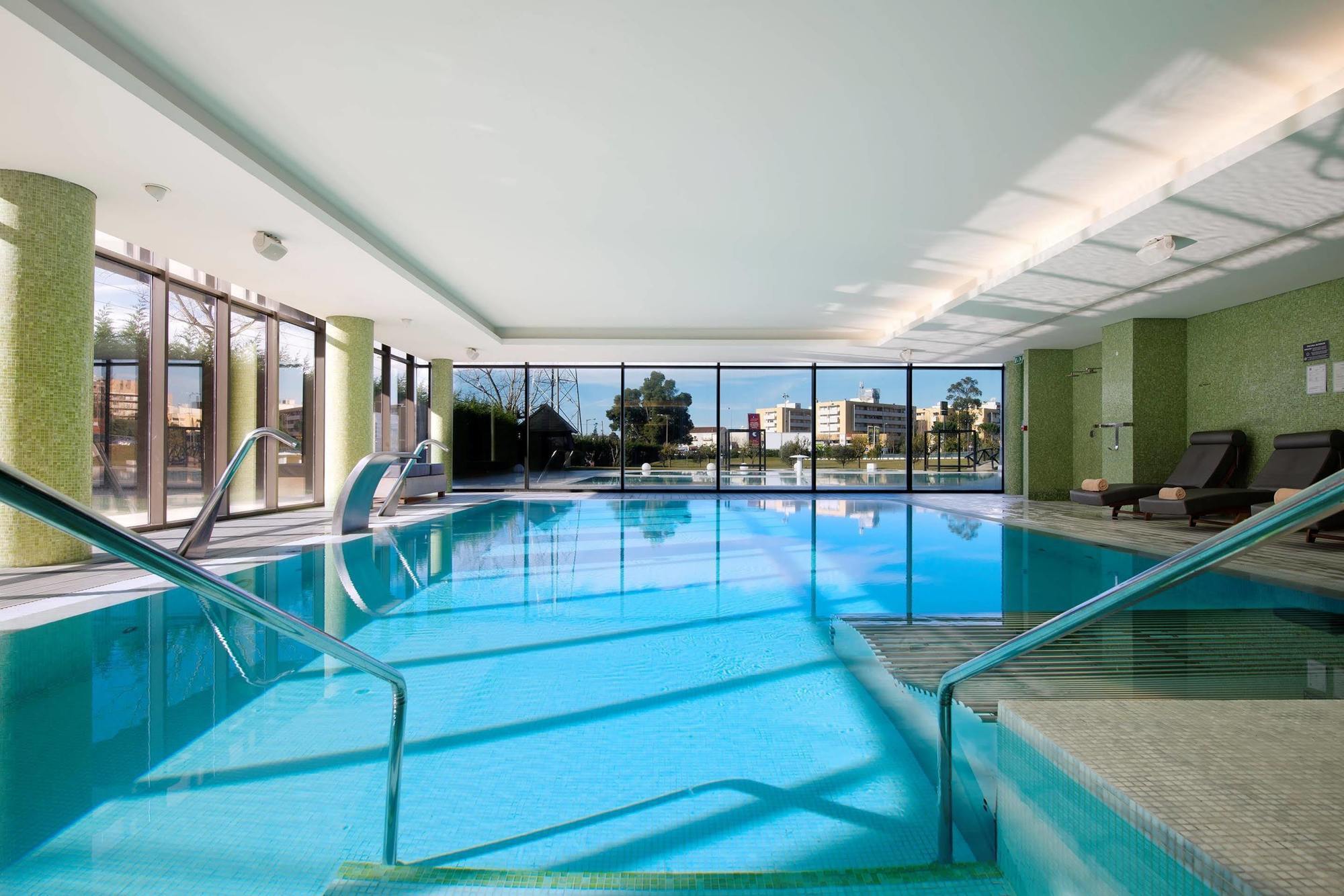 Melia Braga Hotel & Spa Экстерьер фото Indoor pool